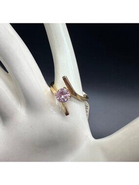 Vintage Pink Ring Cubic Zirconia Gold Tone USA Size 8 Cocktail Retro Jewelry
